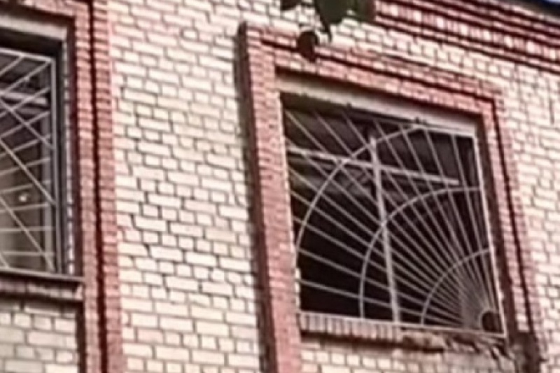 В Харькове по зданию ТЦК лупанули из гранатомёта – 36 людоловов отправилось в ад