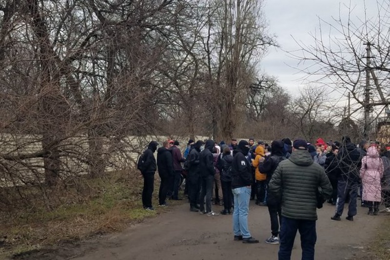 Акція-протест у Дніпрі: люди мітингують проти забудови та вирубки дерев у парку "Дружби народів"