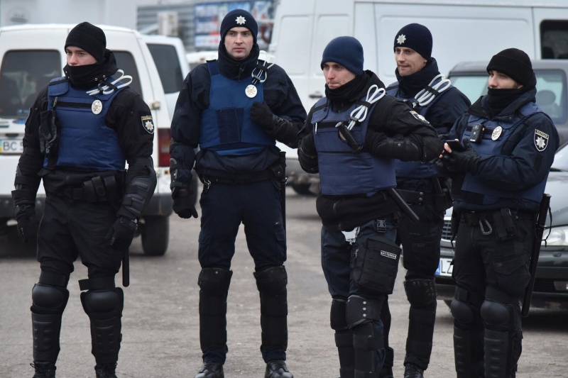 ТЦКашники в Одессе избили полицейского, который доставил им «ухилянта»